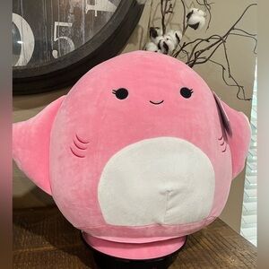Squishmallows Saxa Stingray, new!